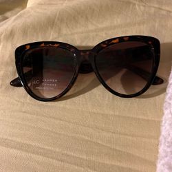 CUTE AND  STYLISH  SUNGLASSES 