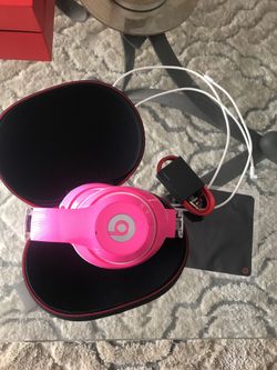 Beats Studio Headphones pink