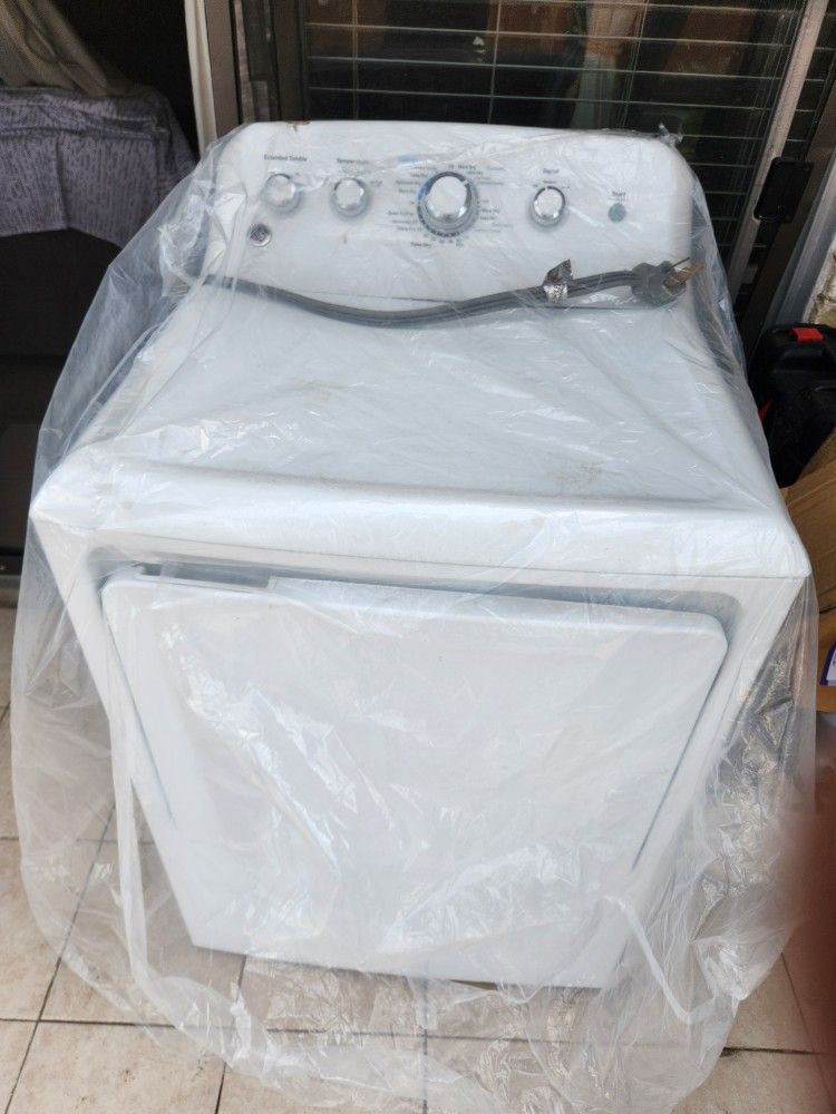 GE® Appliances 7.2 cu. ft. Capacity Aluminized