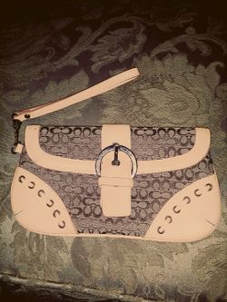 👛 Coach wristlet,cute for summer 👛