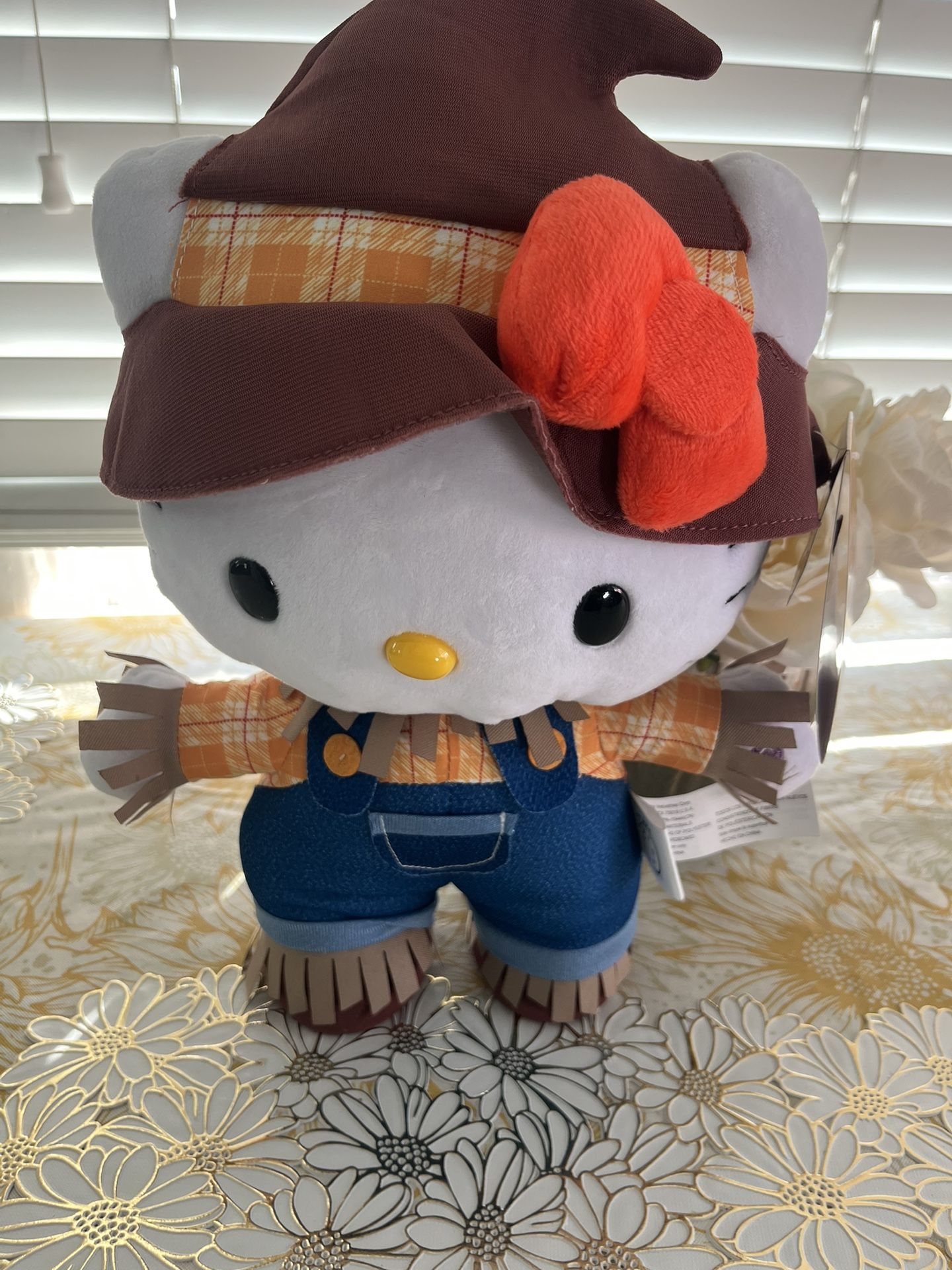Hello Kitty Scarecrow Fall/Halloween Stepper