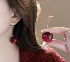 New Beautiful Cherry Dangling Earrings Wine Red Translucent Cherry