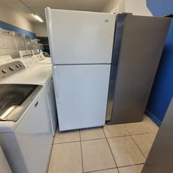 Whirlpool Refrigerator White 