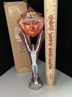 🎁 Rare Retired New Pete’s Wicked Ale Strawberry Blonde Beer Tap Handle NIB Retired 