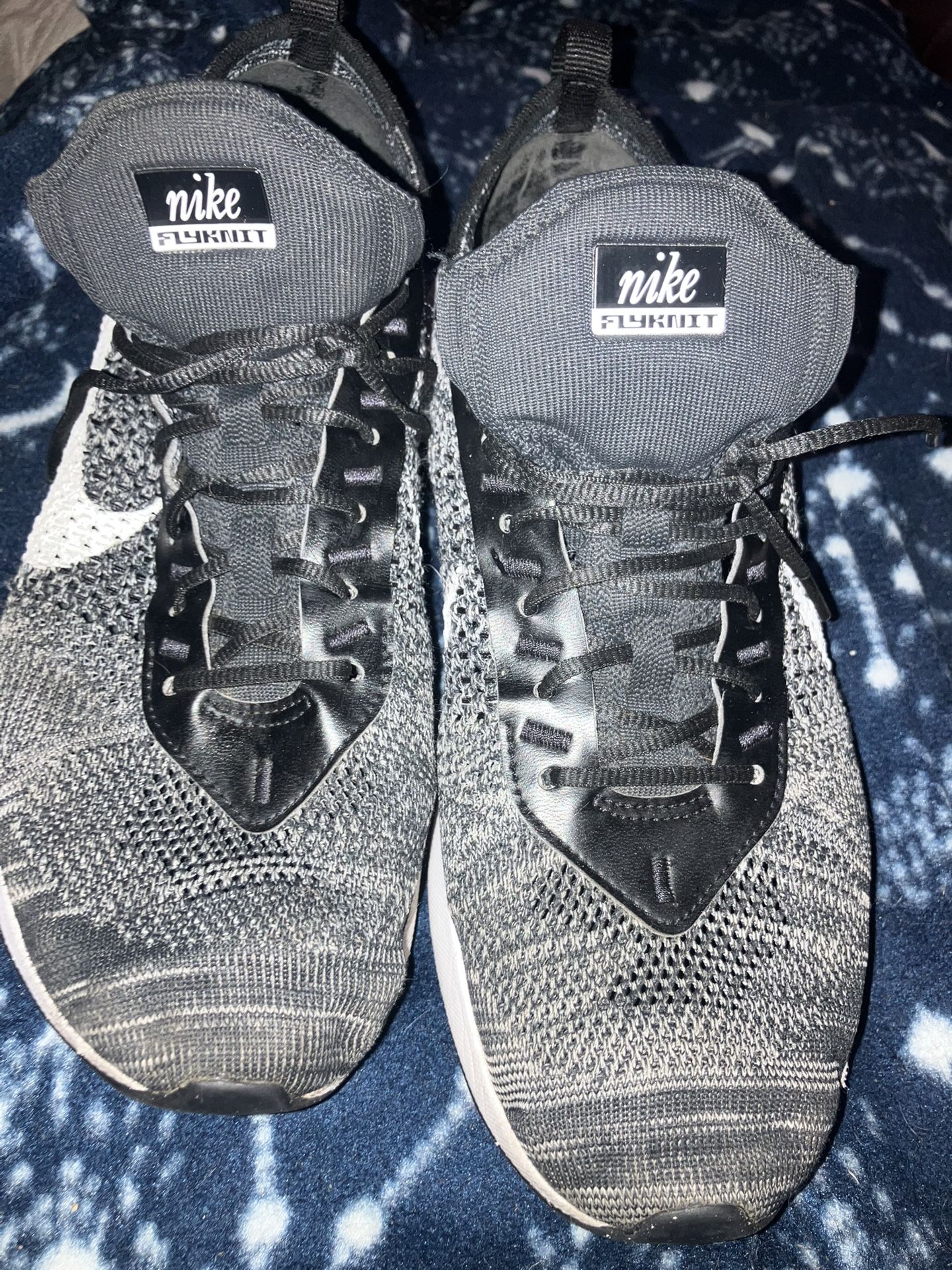 Nike Flyknit Oreo Size 10