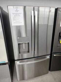 $664 (THIS WEEK ONLY: 50% OFF FRENCH 3 DOOR REFRIGERATORS) GE 25.6 Cu ft 36'W