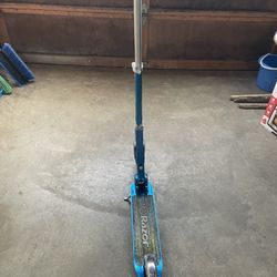 Razor A5 Lux Kick Scooter Brand New