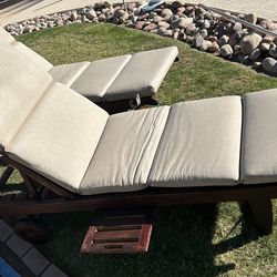 RESORT quality wood chaise LOUNGE chairs w/ cushion’s