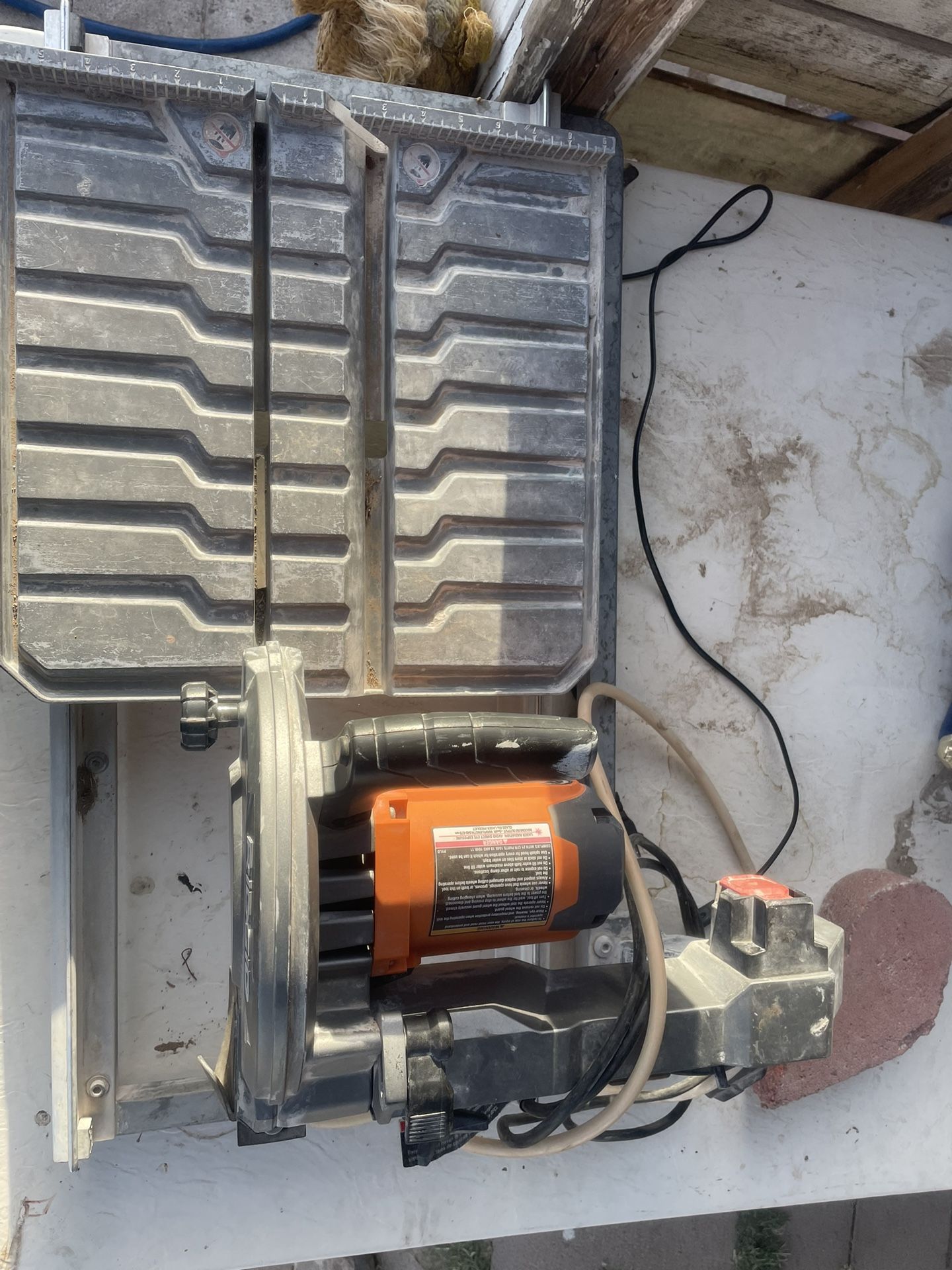 RIDGID 9 Amp 7 in. Blade Corded Wet Tile Saw