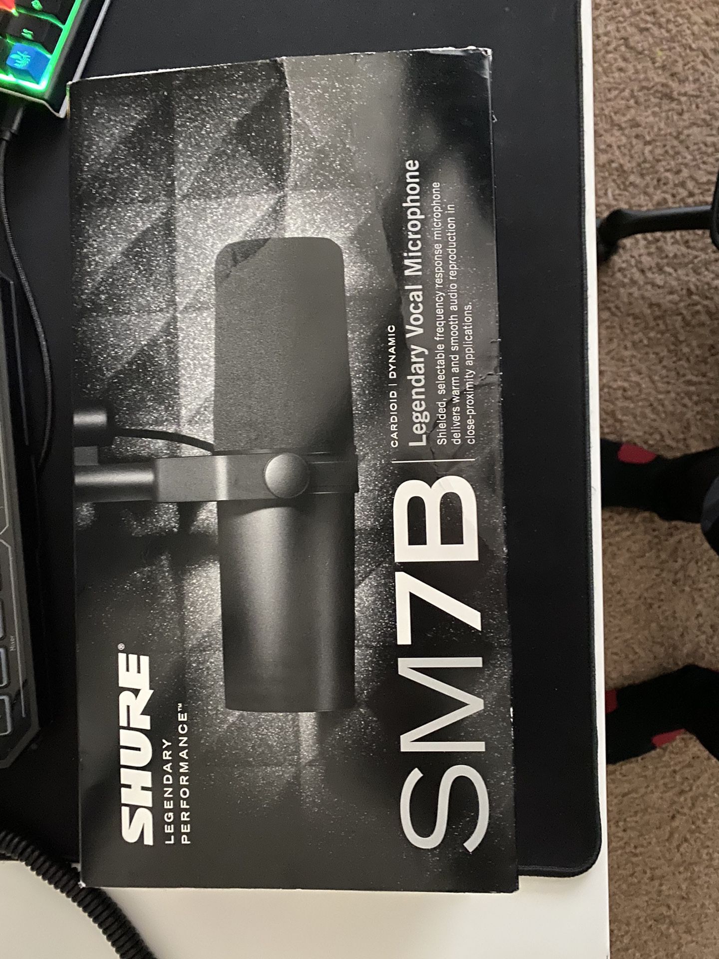 SHURE SM7B - Cardioid Dynamic Microphone
