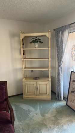Vintage Ethan Allen bookshelf