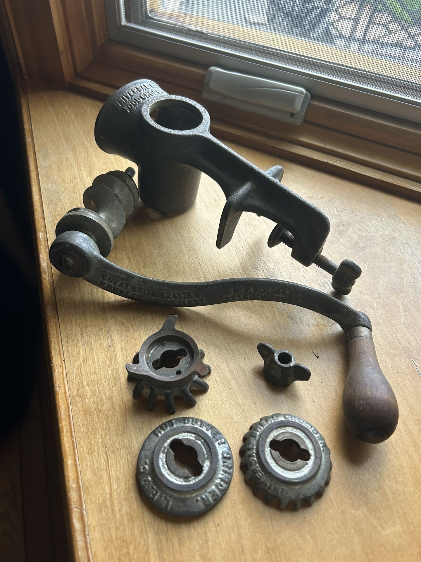 L F & C Antique Universal No. 1 Manual Meat Grinder 1897 And 1899 Patent Dates