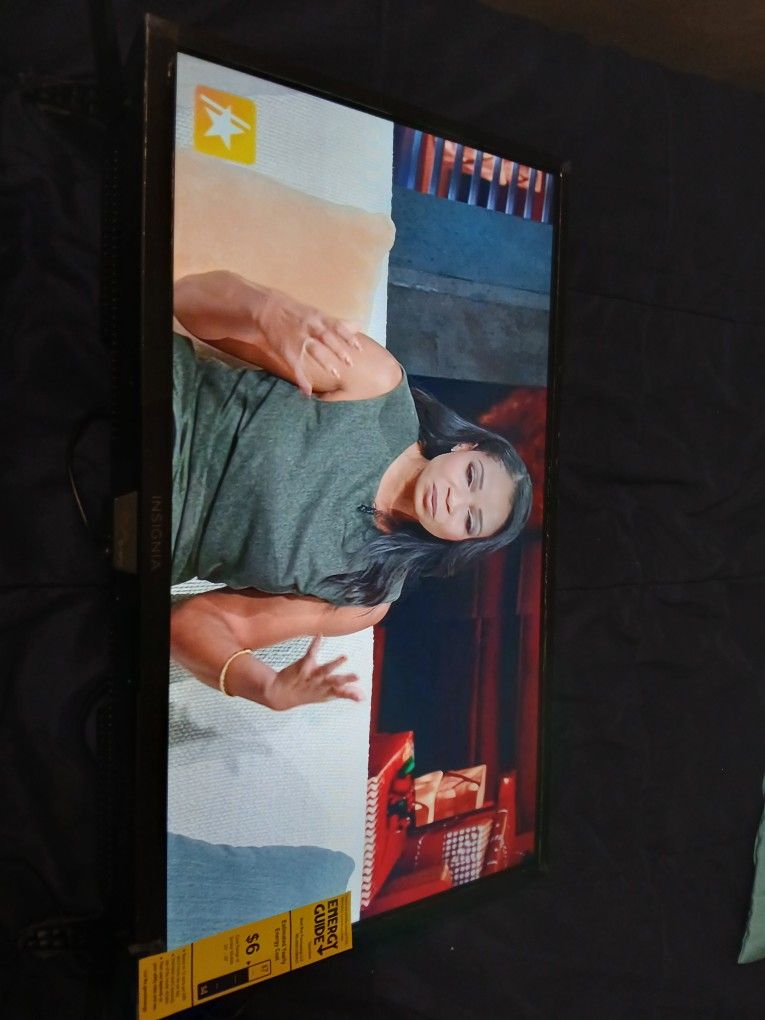 New 24 Inch Insignia 3 HD Connection PLASTIC STILL On