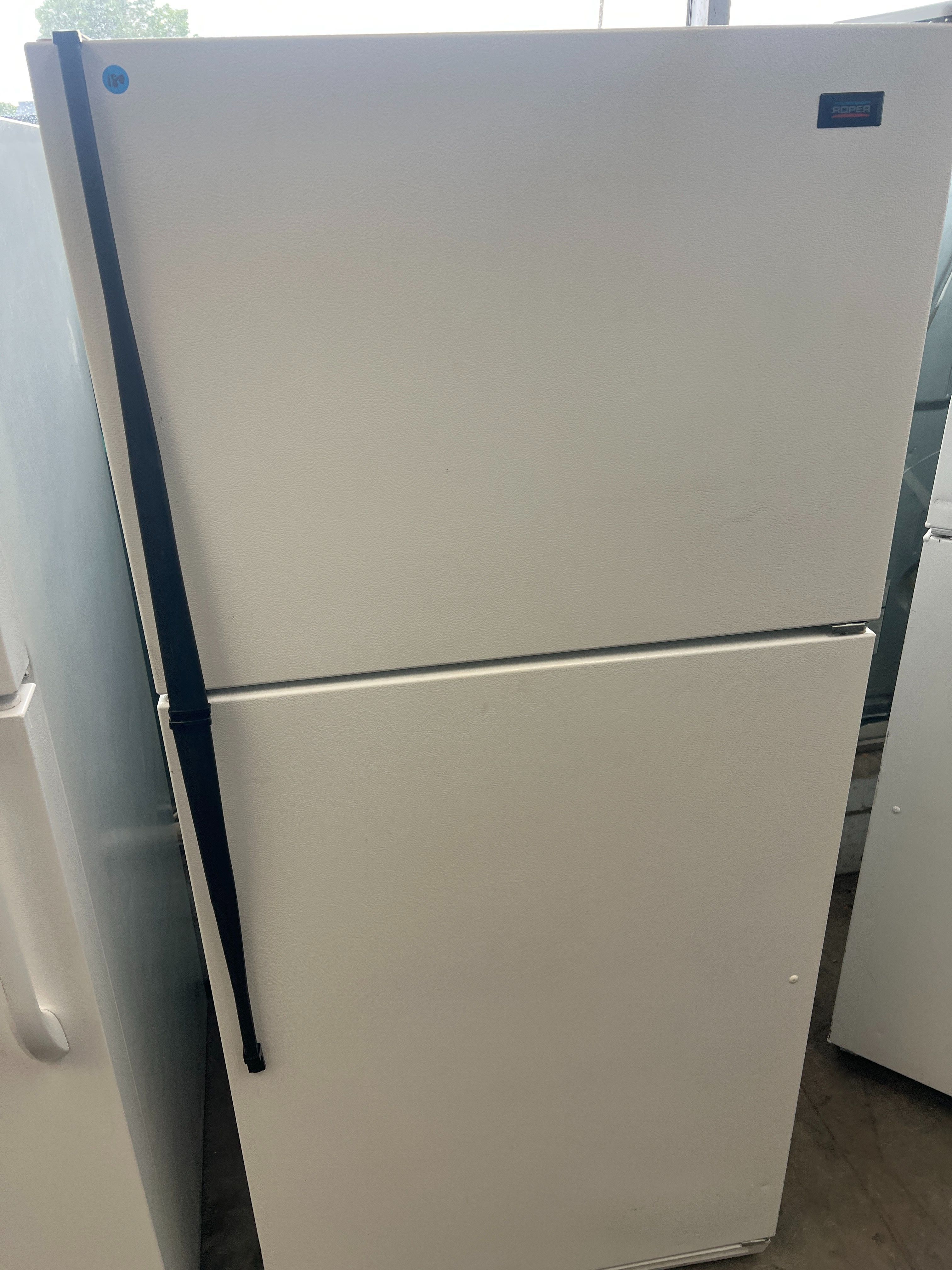 Roper top freezer refrigerator