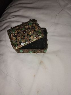 Vintage tricket box