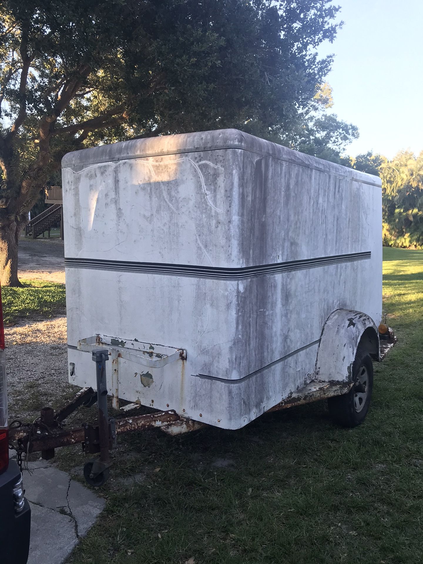 Ugly and Old 5 x 10 Fiberglass Enclosed Trailer Utility Lawn