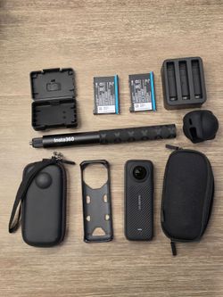 Insta360 X4 Bundle