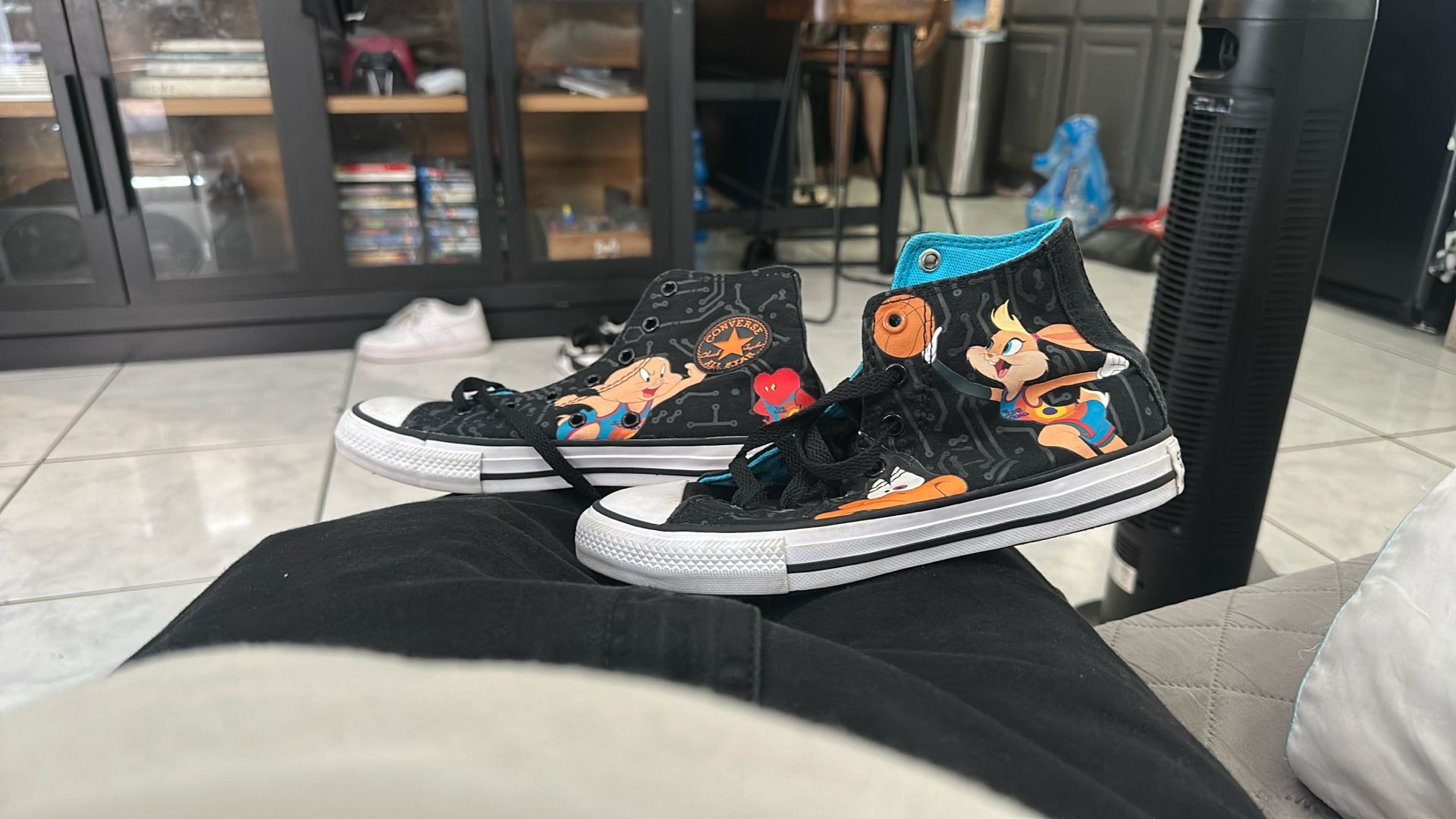 Looney Tunes Converse X Space Jam