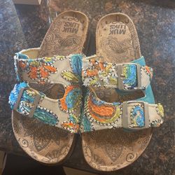 Nice Embroidered Girls sandles