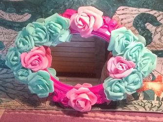 DECORATIVE WALL MIRROR
