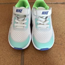 Nike Shoes For Girls