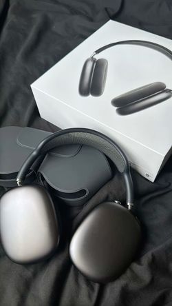 Apple AirPods Max Headphones