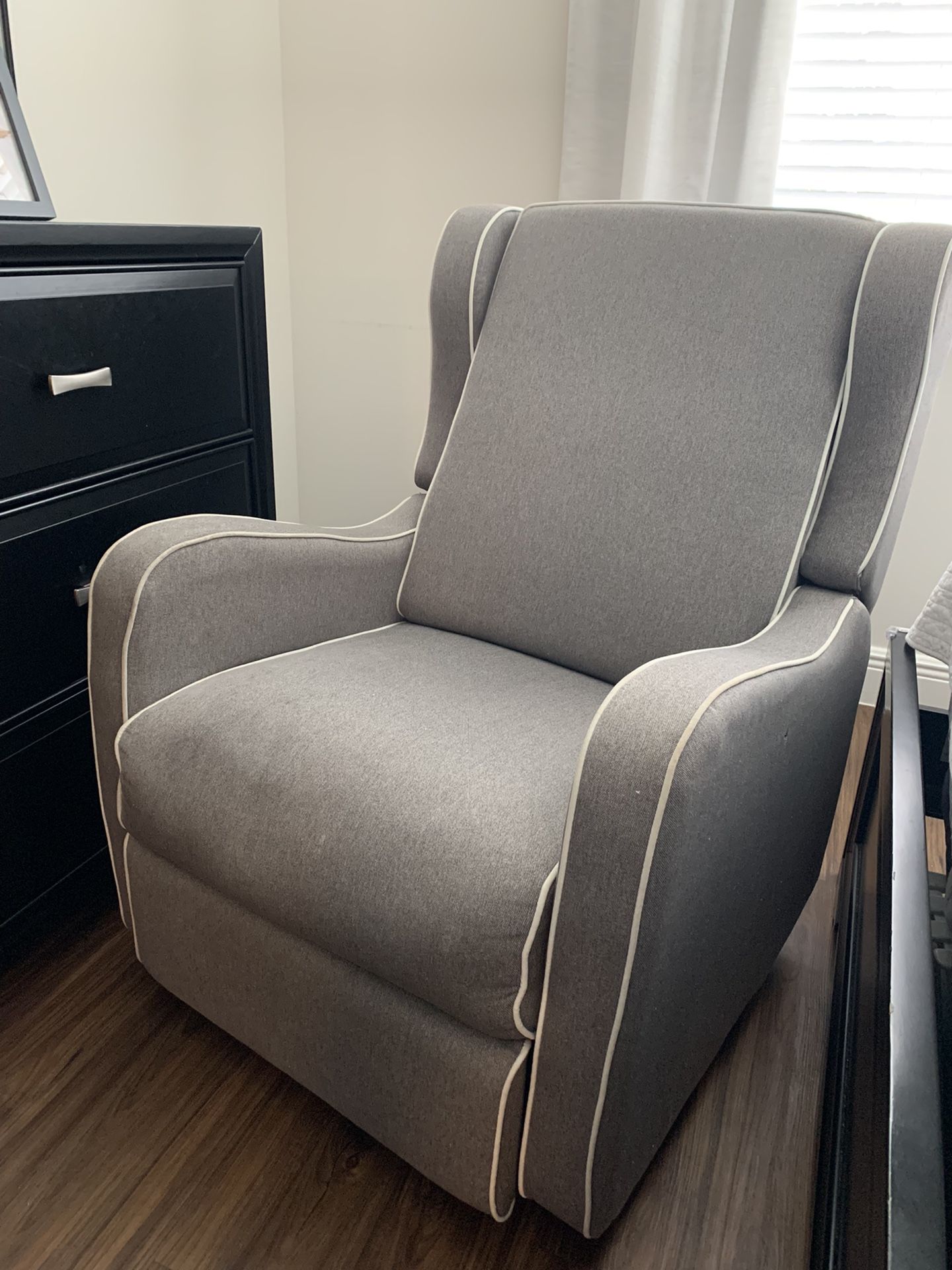 Manual Glider Recliner