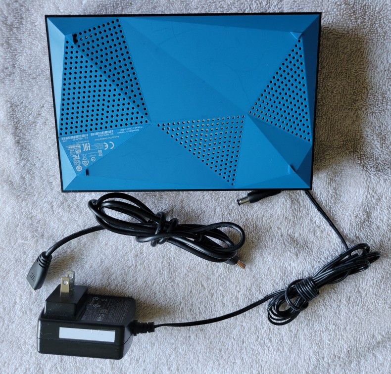 Seagate Backup Plus Desktop External Hard Drive 4TB+ SRD00F2 (See Pics & Des.)