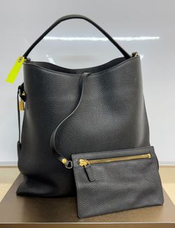 TOM FORD AUTHENTIC LEATHER PURSE USED – BLACK WITH MATCHING POUCH