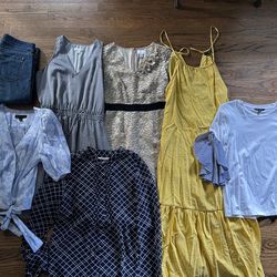 Banana Republic Women’s Lot of 7 - Dresses, Pants, Tops
