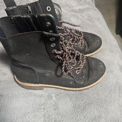 Assorted Women's Shoes Size 7 To 7.5