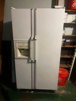Free Refrigerator - Pick Up by 07/23/26