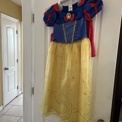 Snow White Girls Dress  from Disney Store  Size 7-8. Like New 