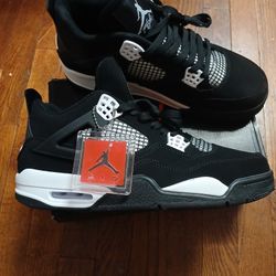 Air Jordan 4s Size 10.5 