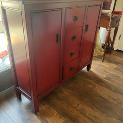 Create and barrel entrance table