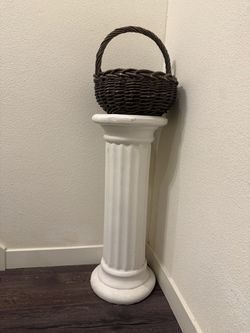 White Fluted Column Pedestal Stand