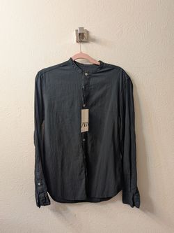 Zara black long sleeve button up shirt in a US S #workwear #professional