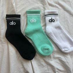 3 Pack Brand New Alo Yoga Unisex Throwback Half Crew Socks