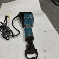Makita HM1307CB 35 lb Electric Demolition Hammer