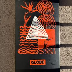 Globe Skateboard 8.125 / Spitfire Wheels