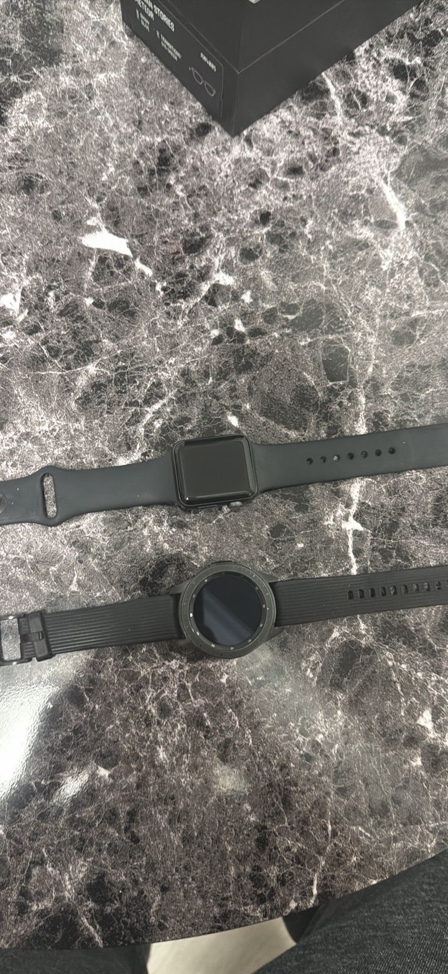 Samsung And Apple Smarth Watches