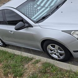 Chevrolet Cruz 2015.  Transmisión Manual Muy Ahorrador De Gasolina .