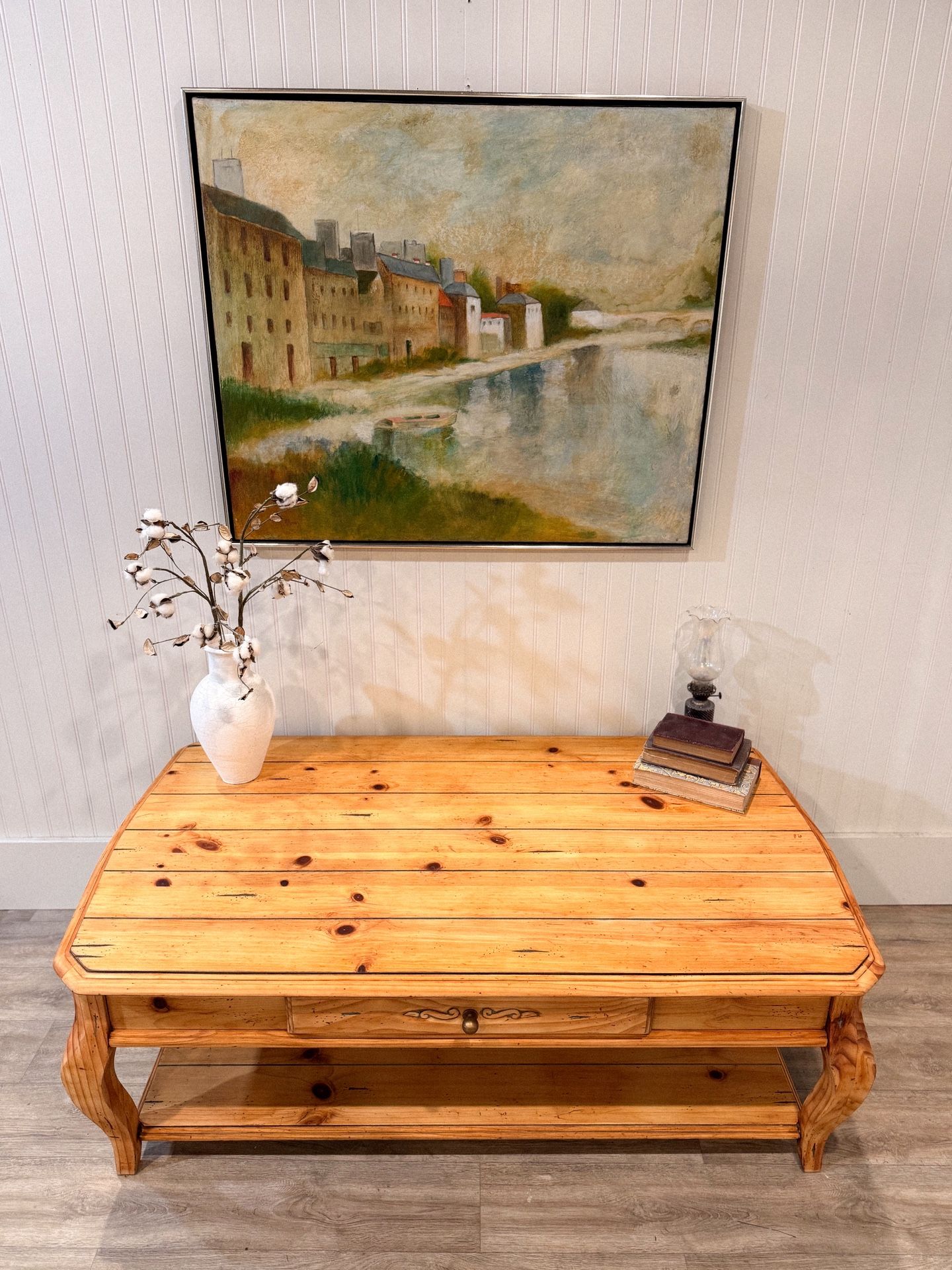 Large Fully Refinished Wooden coffee table! 🌿