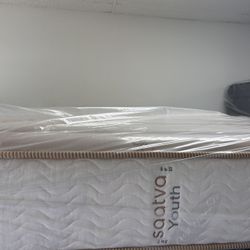 Full Saatva Mattress