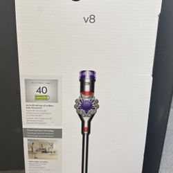 Dyson V8 Cordless Vacuum New