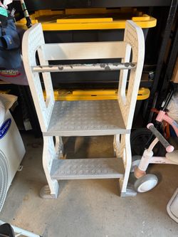 Helper stand