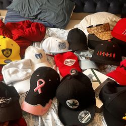  Snapback assortment.