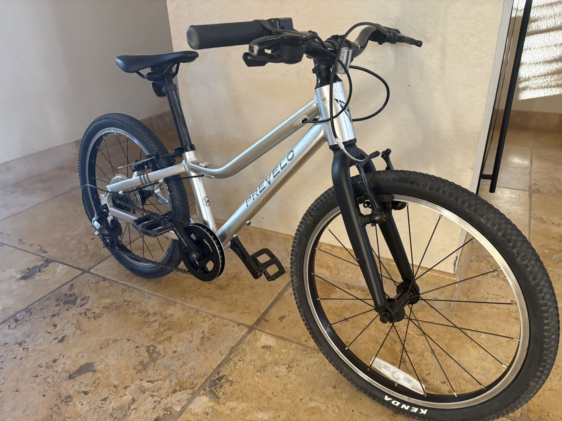 Prevelo Alpha 3. 20 Inch wheels. Aluminum Frame. 