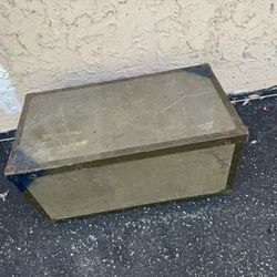 U S Air Force Metal & Wood Equipment Locker Trunk & Lid - 30.5” x 15.25” x 17”