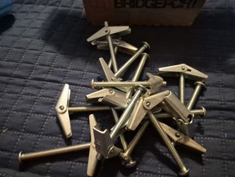 (20) 3/16" x 4" Toggle Bolts. Never Used